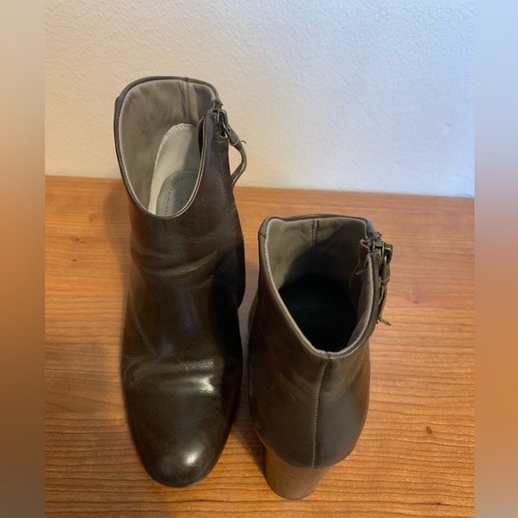 Luca lane booties size 8M - Picture 4 of 9